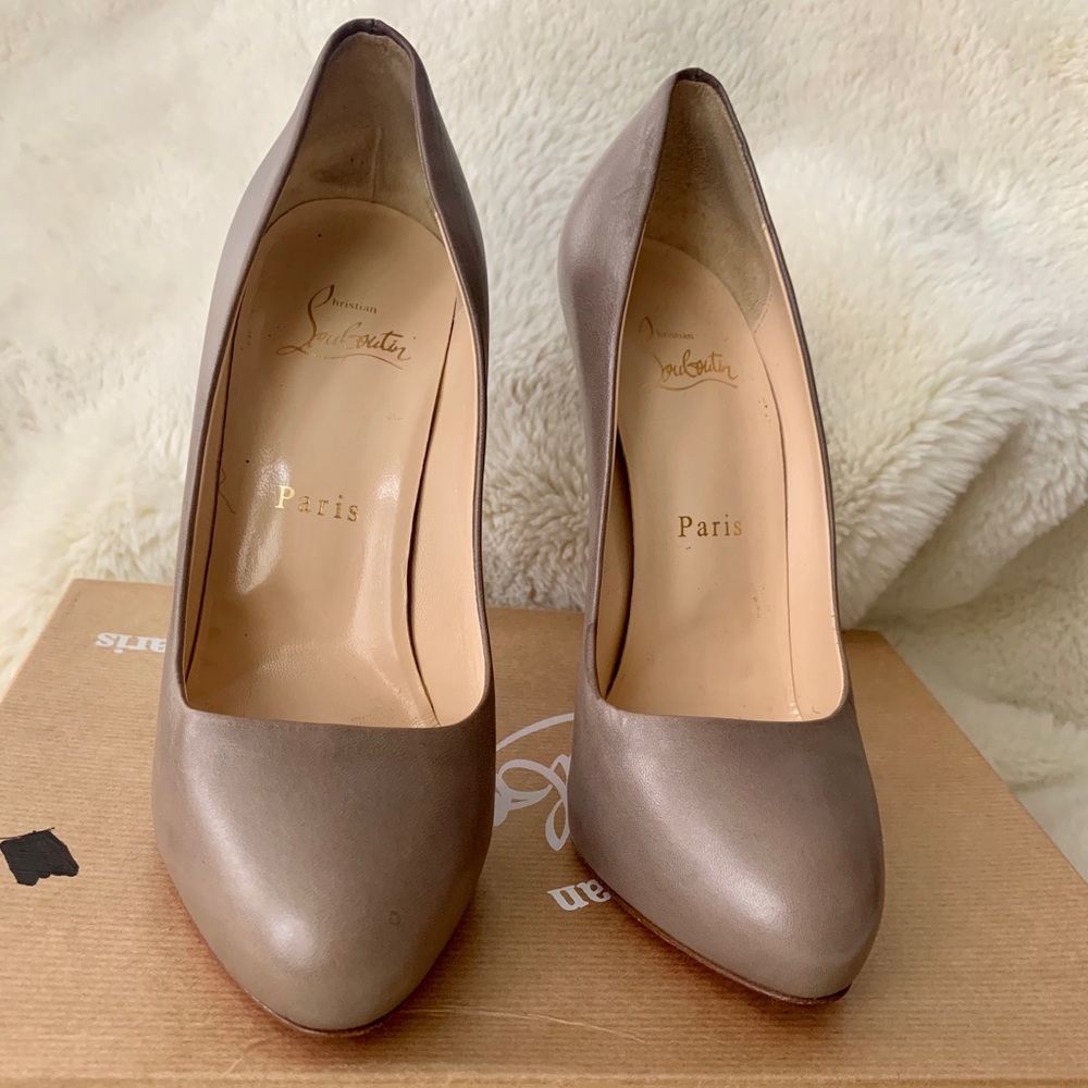 Christian Louboutin Feticha gray pumps